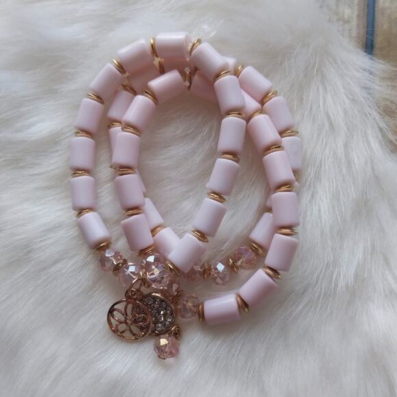 Beaded Charm Bracelet
Pink beads new - Picture 1 of 2